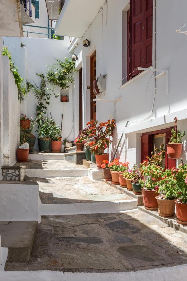 Cath'S Guesthouse Skopelos Dış mekan fotoğraf